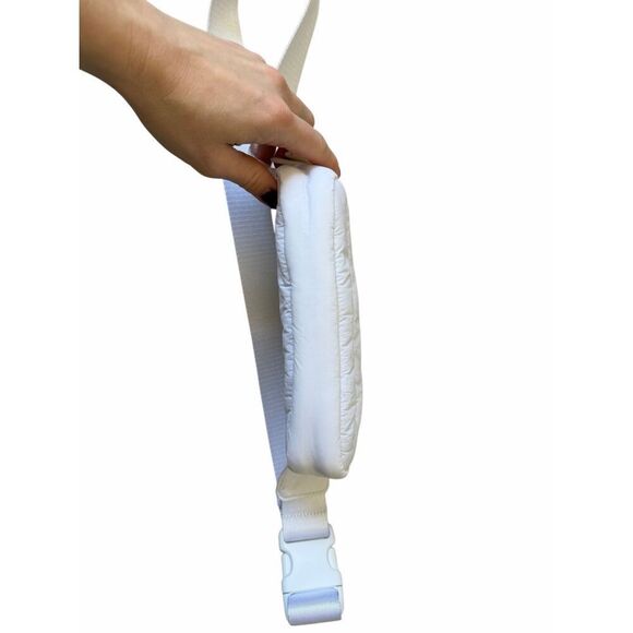 Lululemon Belt Bag Unisex Everywhere 2L Wunder Puff ShoulderPack White - Picture 10 of 12